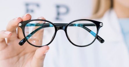 Kvalitetna-i-brza-izrada-naocala